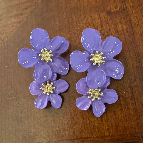 Double Purple Mauve Flower with Gold Center, Boho, Dangle Vacation Earrings - Picture 4 of 5